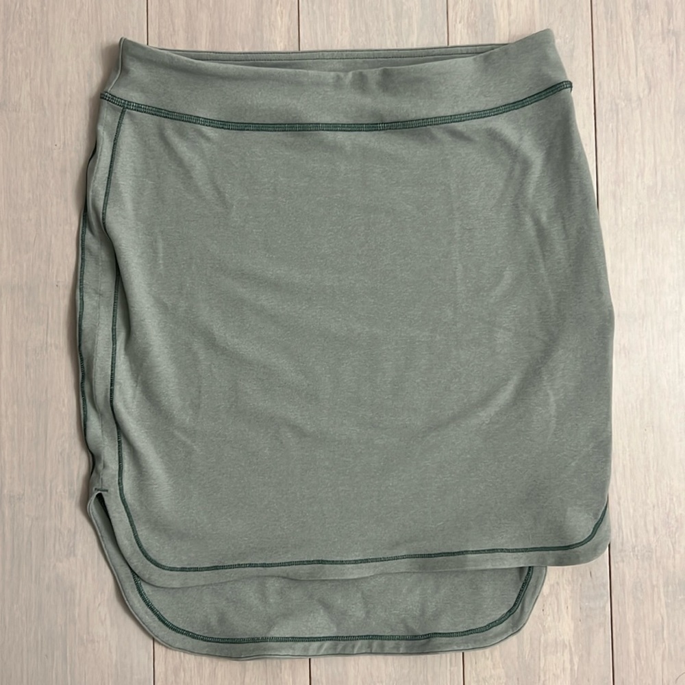 Lululemon Athletica Mint Green Blue Fitted High Low Active Athleisure Skirt 6
